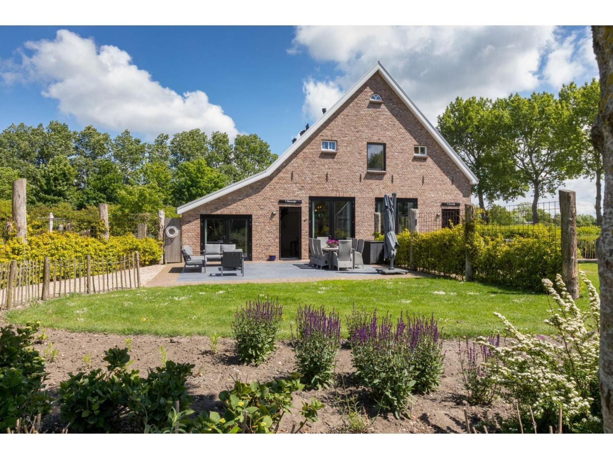 Family House With An Ideal Location Private Terrace Garden And Sauna * Vrouwenpolder