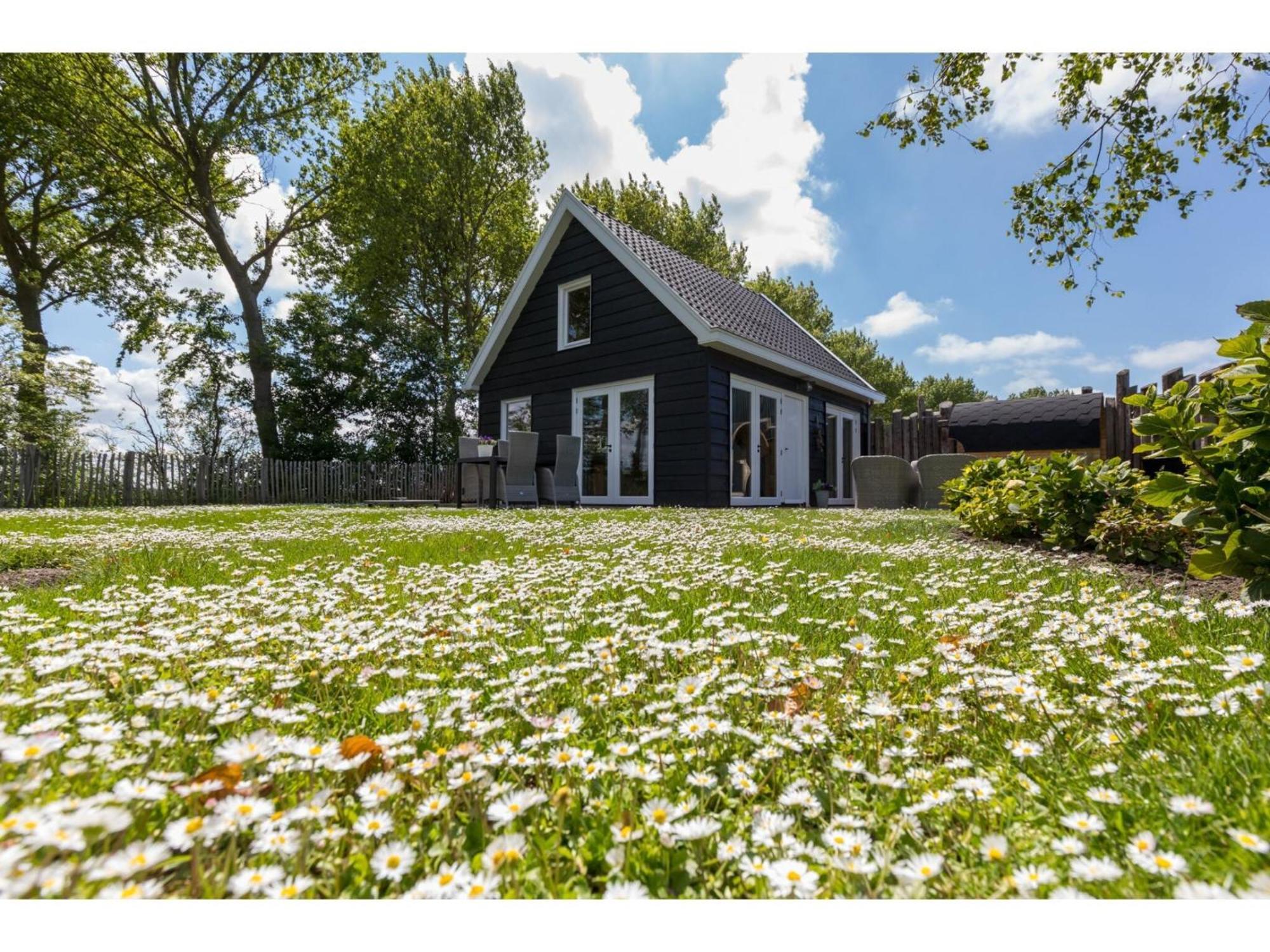 Family House With An Ideal Location Private Terrace Garden And Sauna Hébergement de vacances Vrouwenpolder